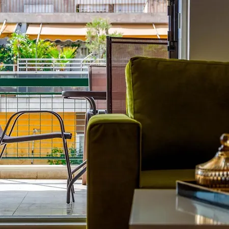 Apartment Penthouse 2bd In The Heart Of Koukaki